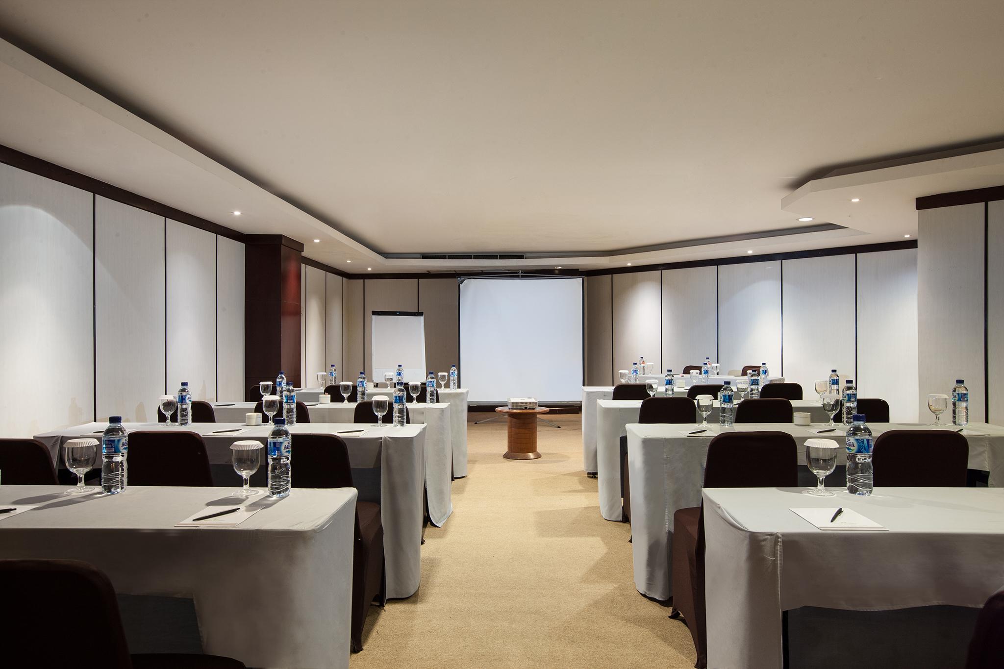 Hotel Santika Premiere Semarang Buitenkant foto