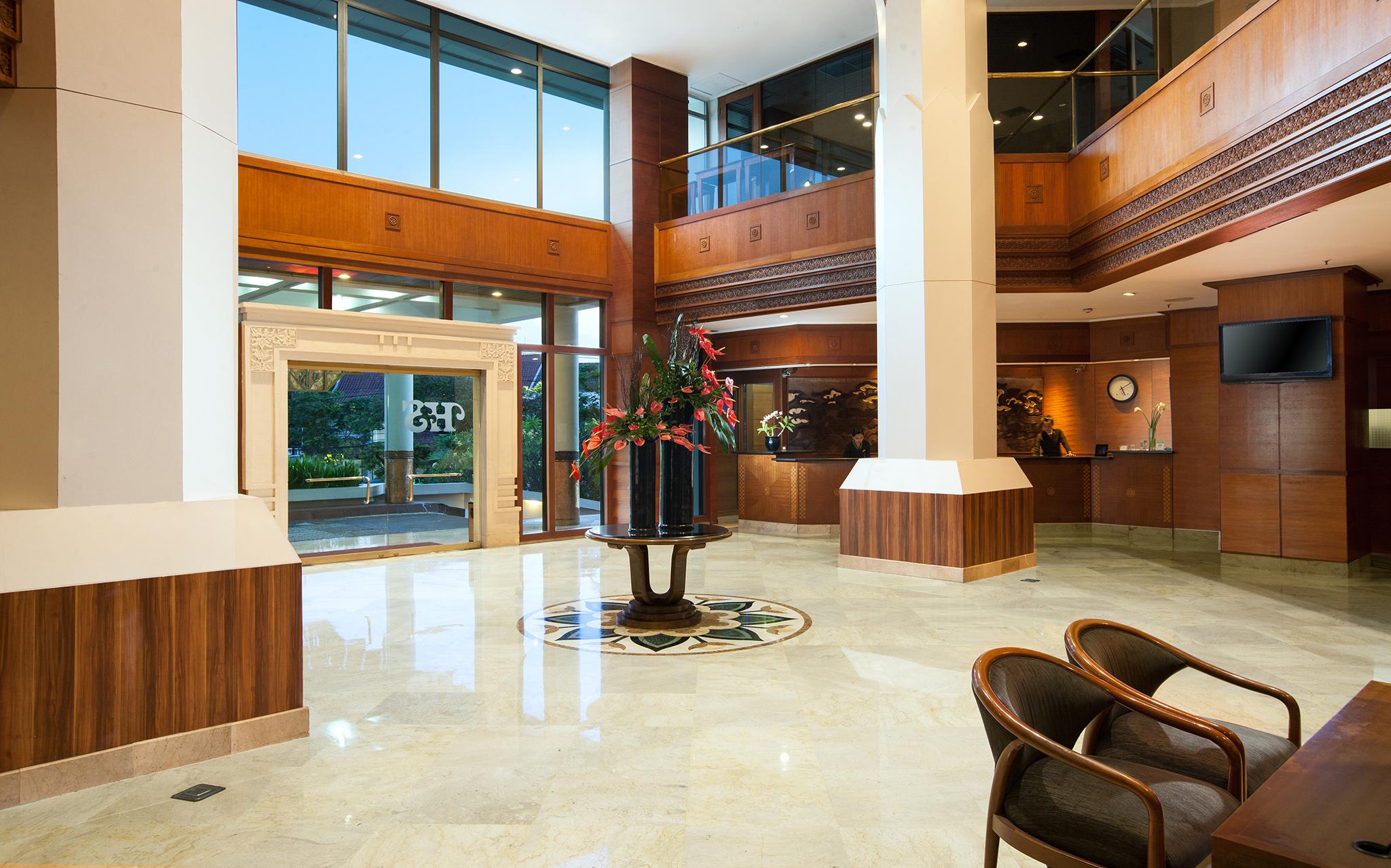 Hotel Santika Premiere Semarang Buitenkant foto
