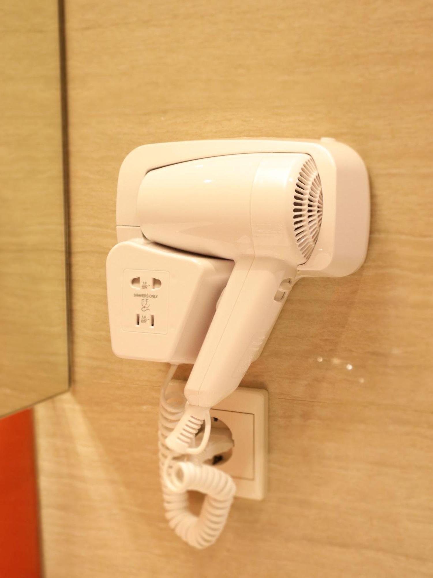 Hotel Santika Premiere Semarang Buitenkant foto