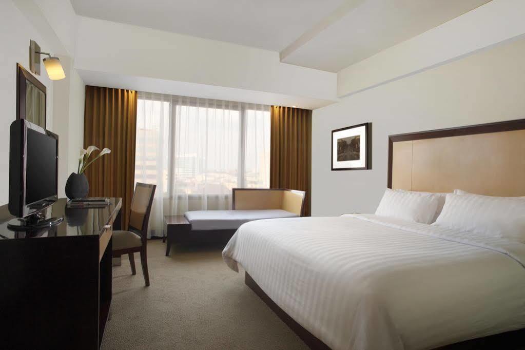 Hotel Santika Premiere Semarang Buitenkant foto